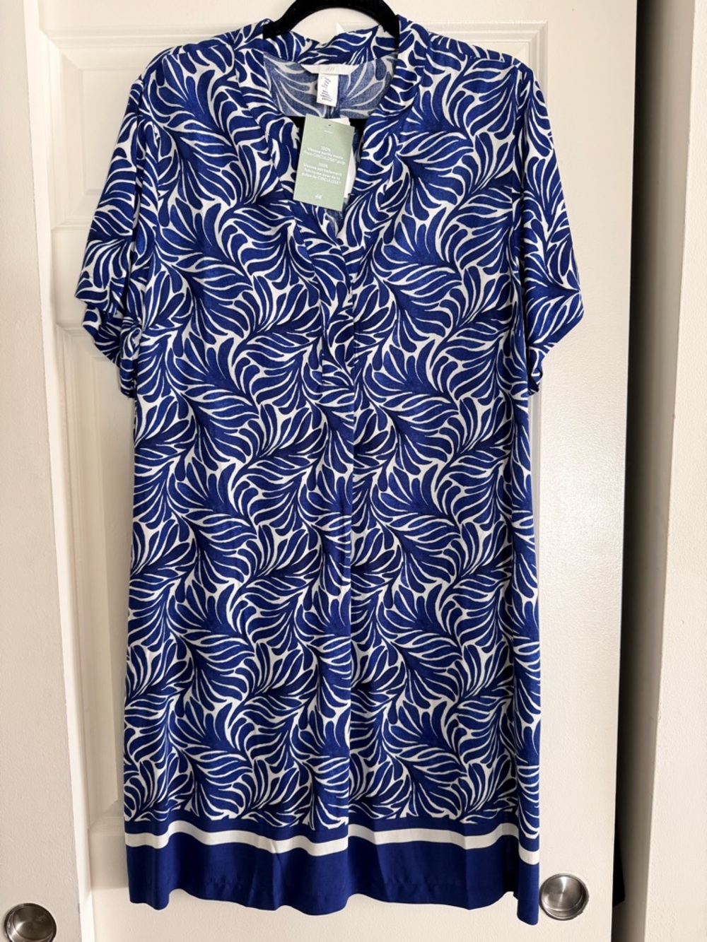 H&M Blue and White Printed Short Sleeve Dress, size medium